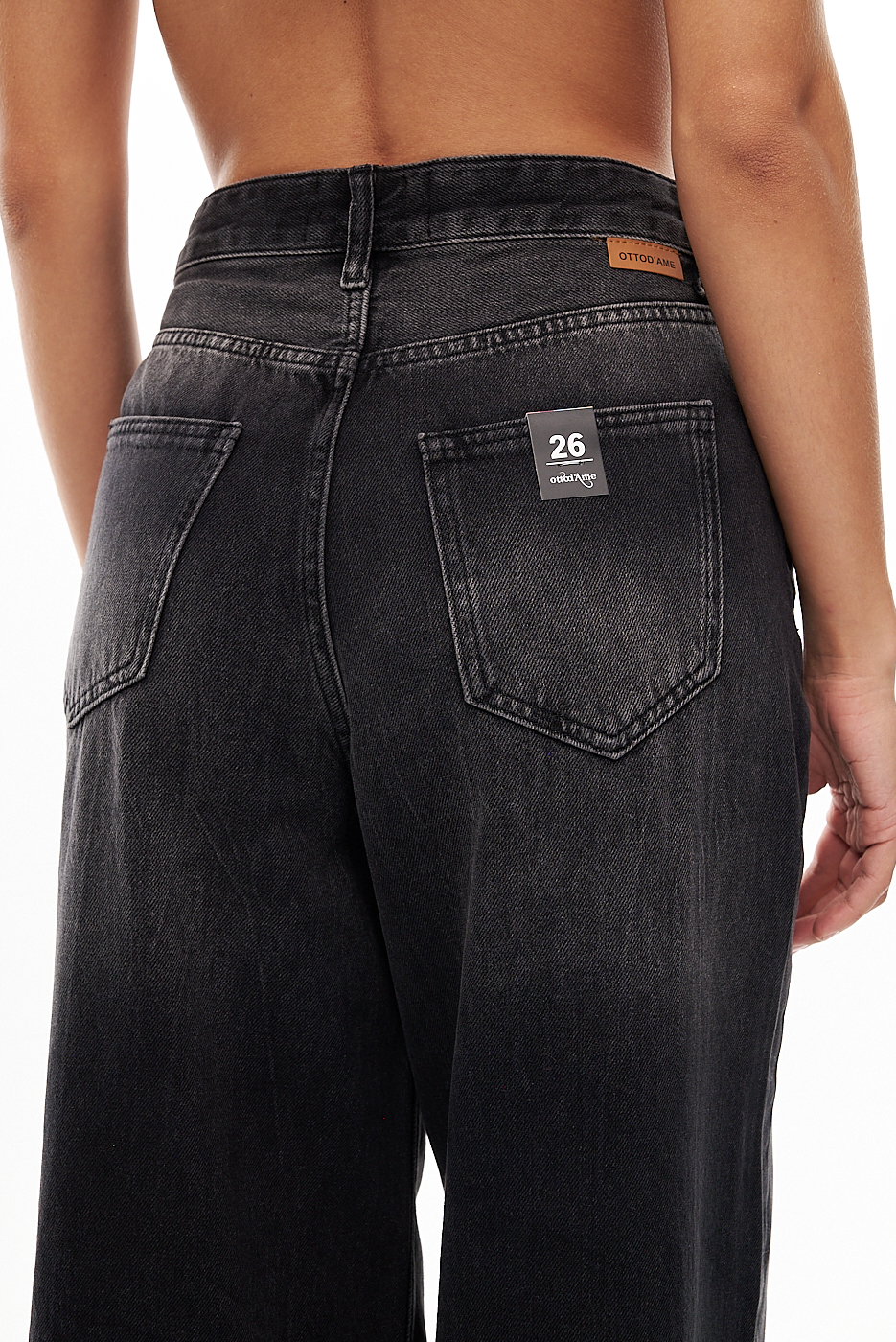 OTTOD'AME  Джинсы расклешенные от бедра из бархатистого денима оттенка графит