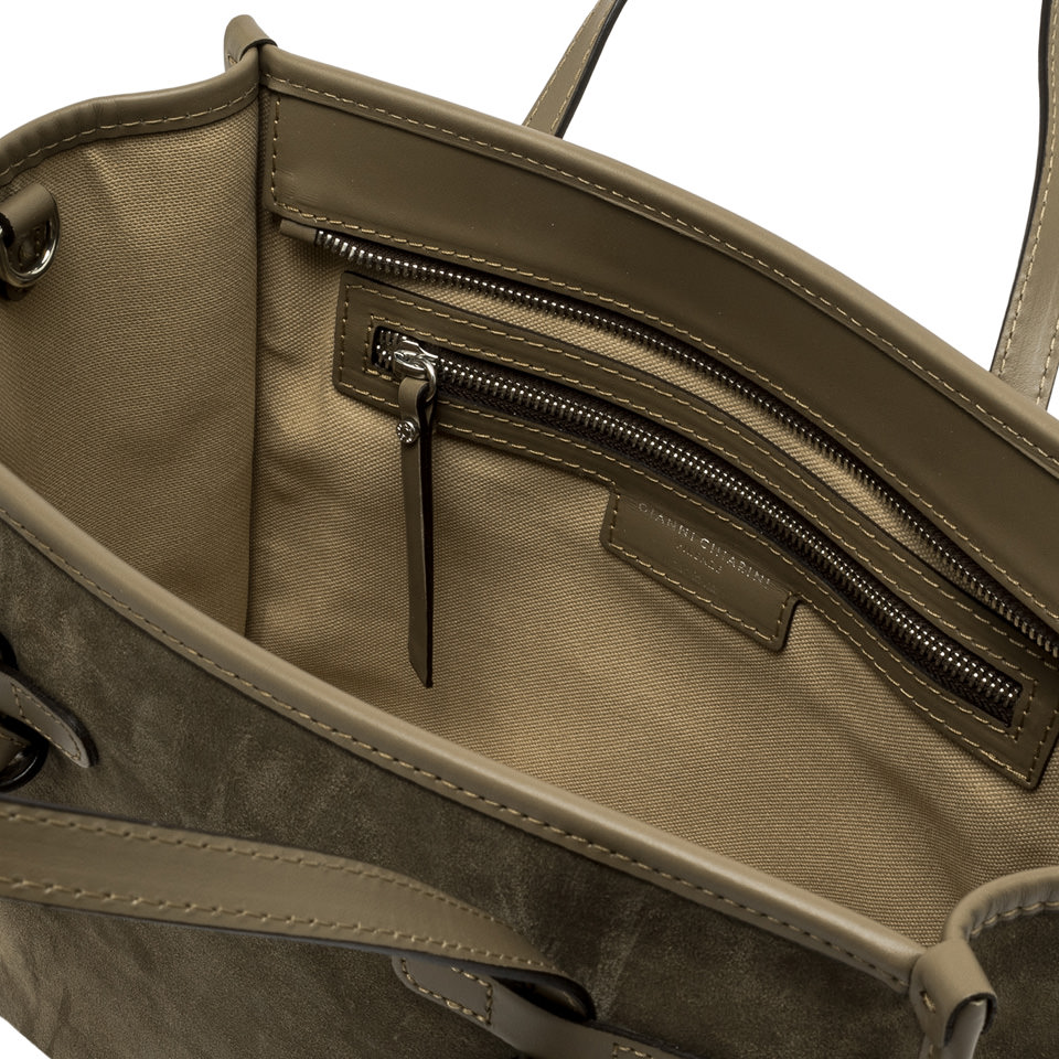 GIANNI CHIARINI  Сумка MARCELLA 32 из премиальной замши оттенка тауп