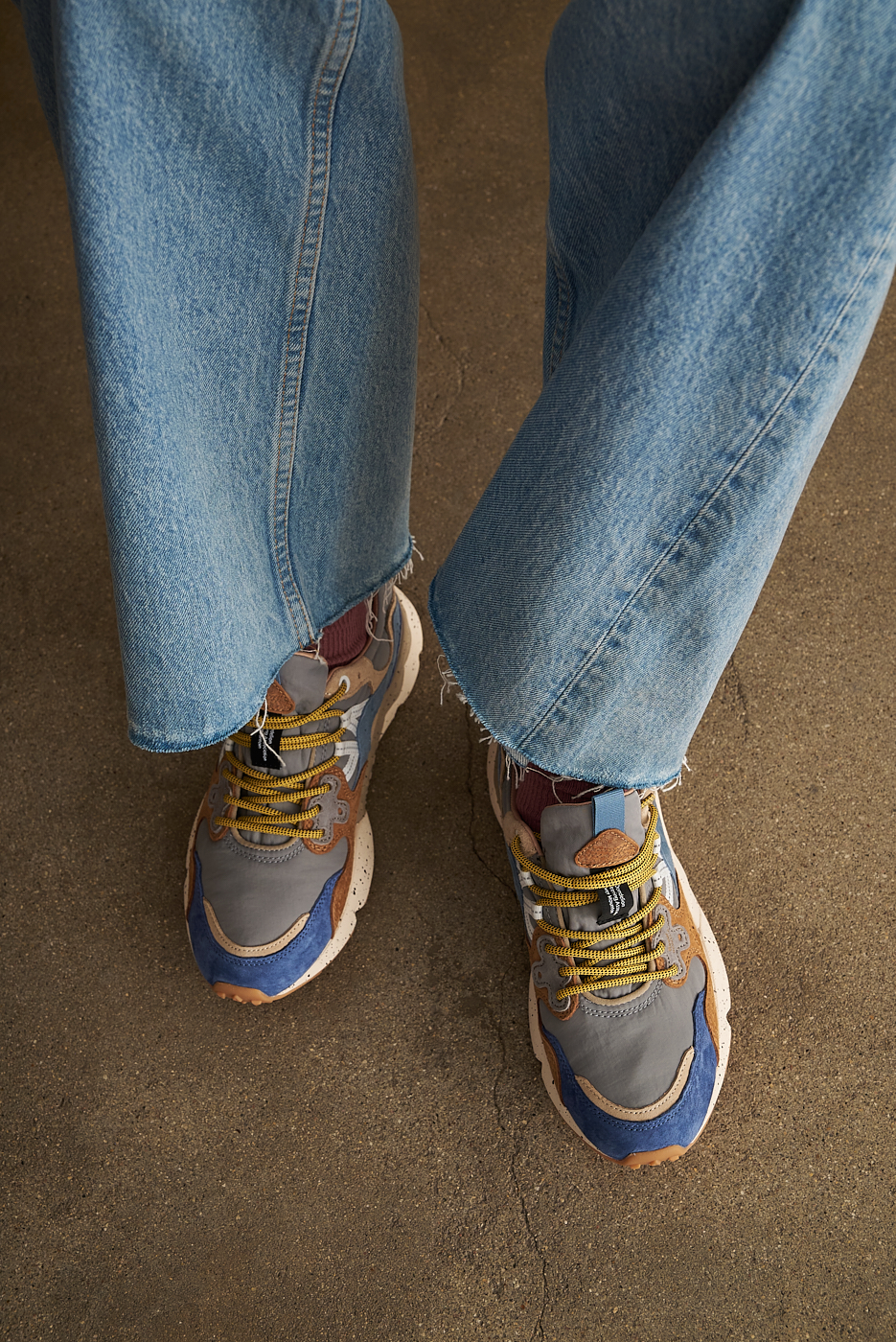 FLOWER MOUNTAIN Кроссовки треккинговые YAMANO 3 в комбинации замши и нейлона коричнево-серого оттенка