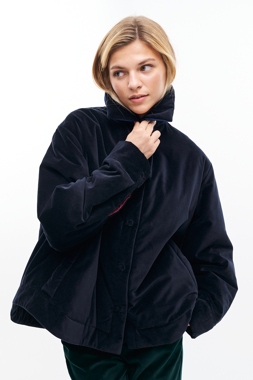 MERCÍ Бомбер-ватник со стеганой подкладкой из премиального бархата оттенка royal blue