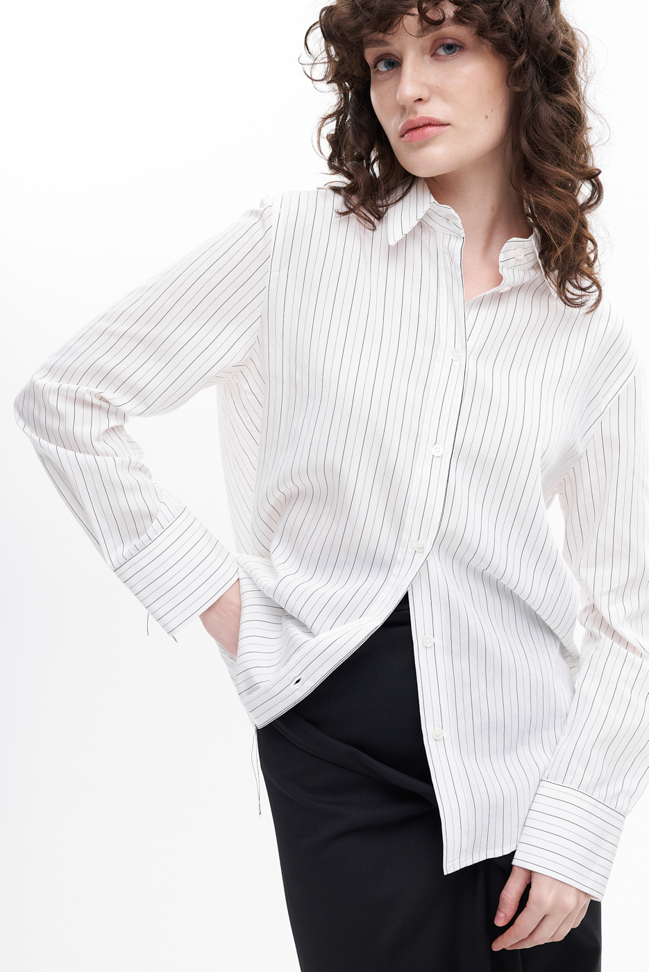 TELA Рубашка с рисунком в полоску с широкими манжетами