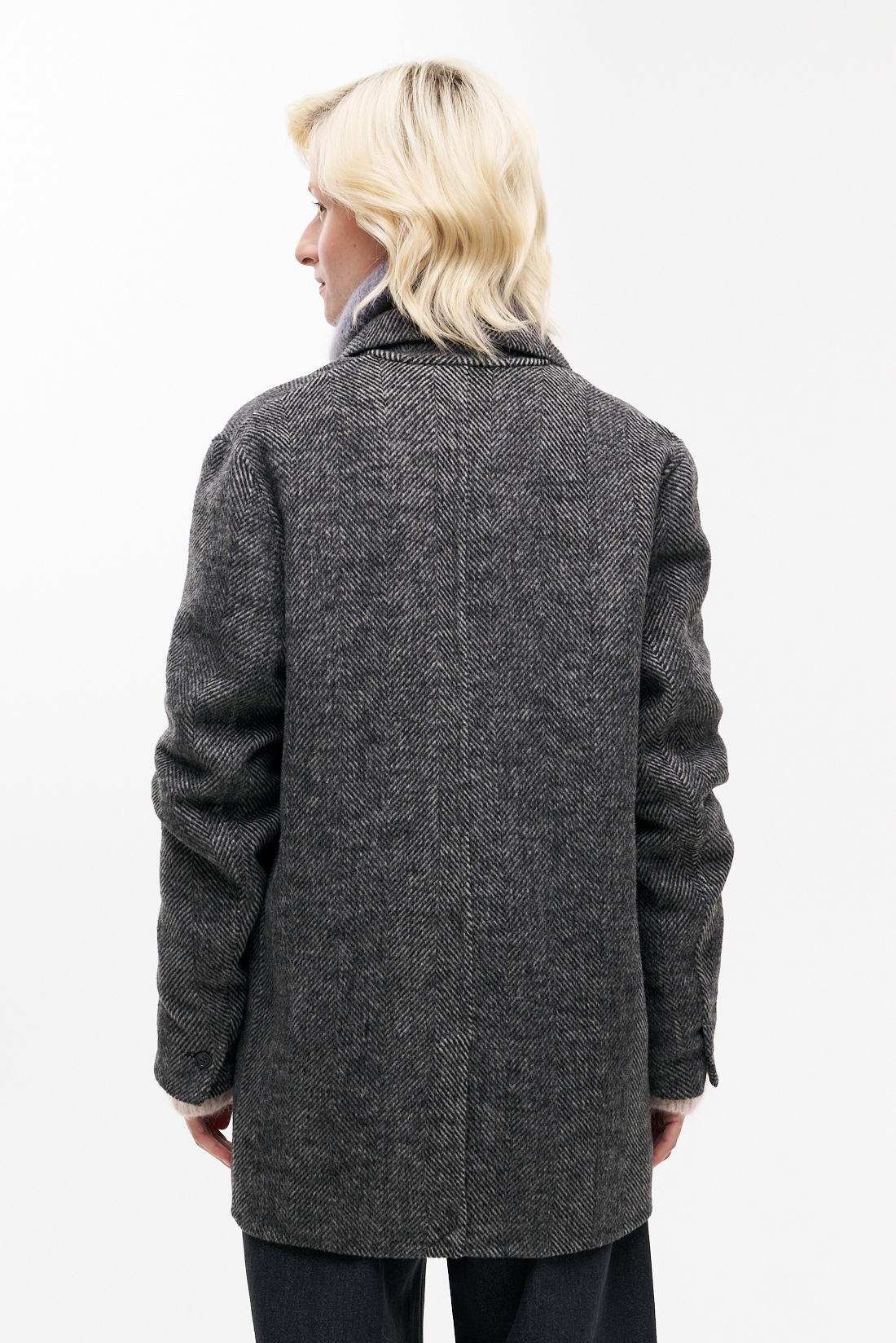 OTTOD'AME  Жакет из двухслойной пальтовой шерсти с деликатным рисунком «елочка» в  серо-черном цвете