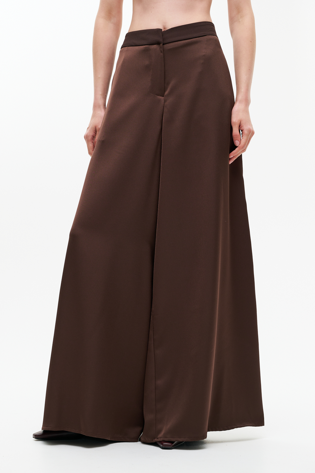 MEME ROAD Брюки с легким клеш от бедра из струящейся вискозы оттенка молочного шоколада