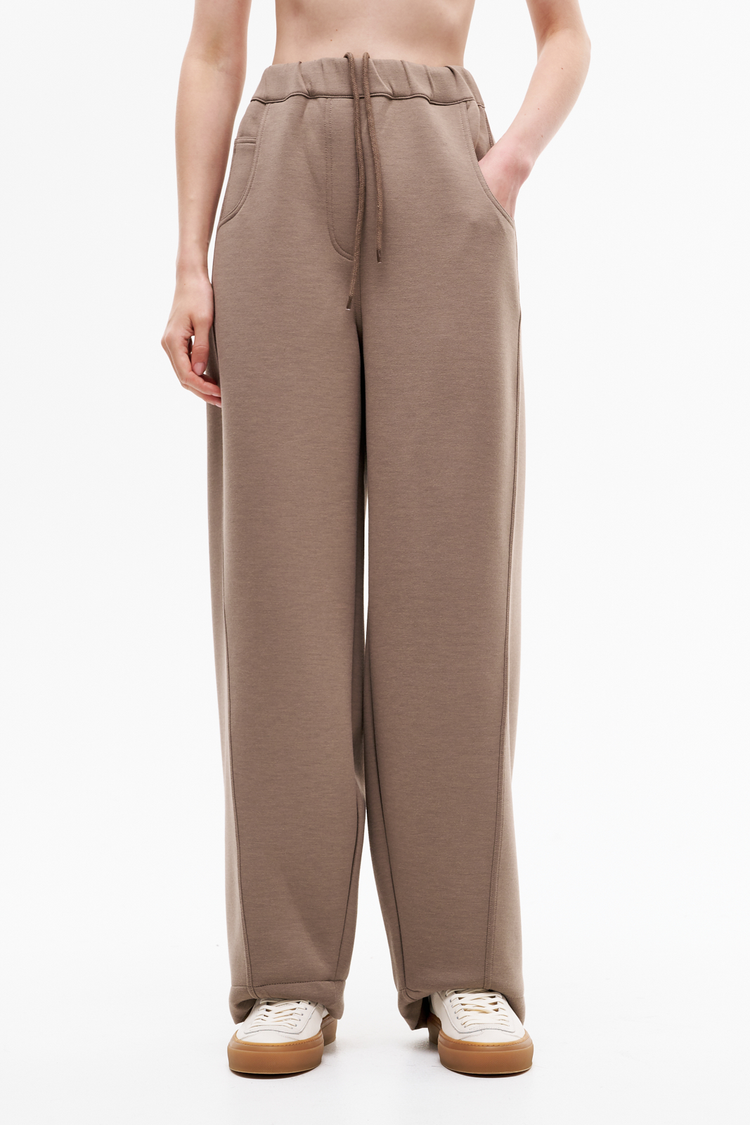 TELA Брюки barrel fit из джерси на неопрене в оттенке тауп