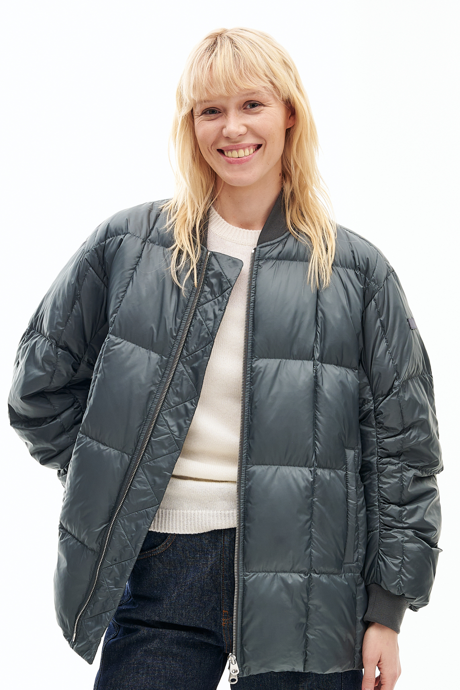 LEMPELIUS Пуховик-бомбер NAL с прямоугольной стежкой из технологичногo нейлона оттенка iron grey