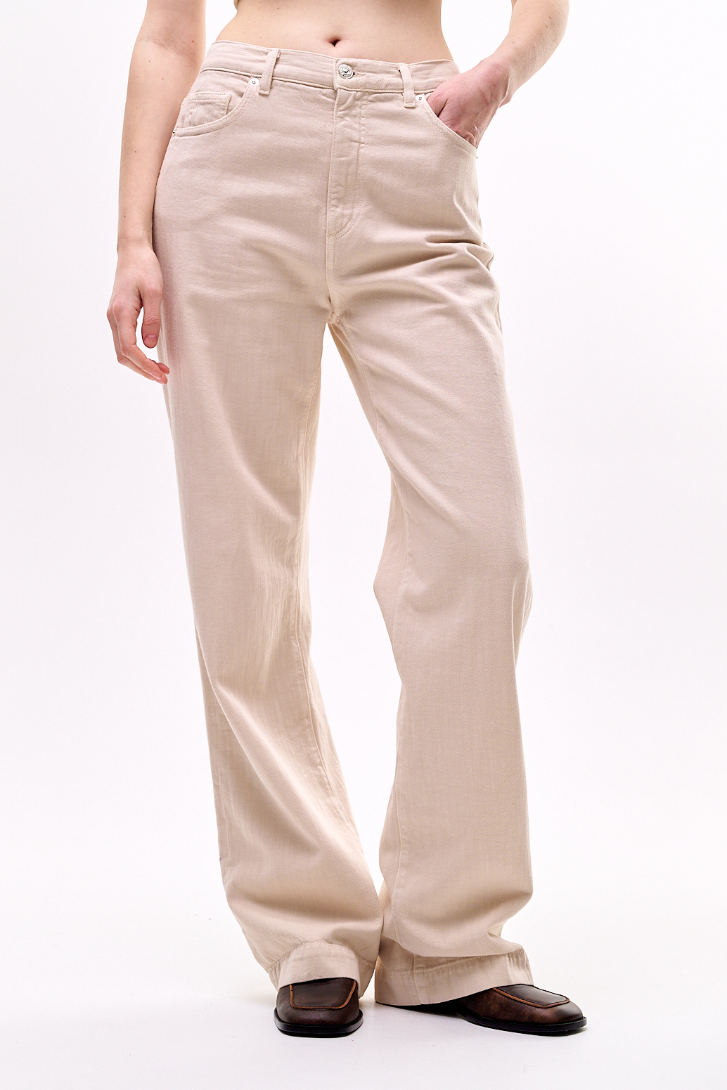 nine:inthe:morning Джинсы DEEPA прямого кроя из мягкого велюрового денима бежевого оттенка