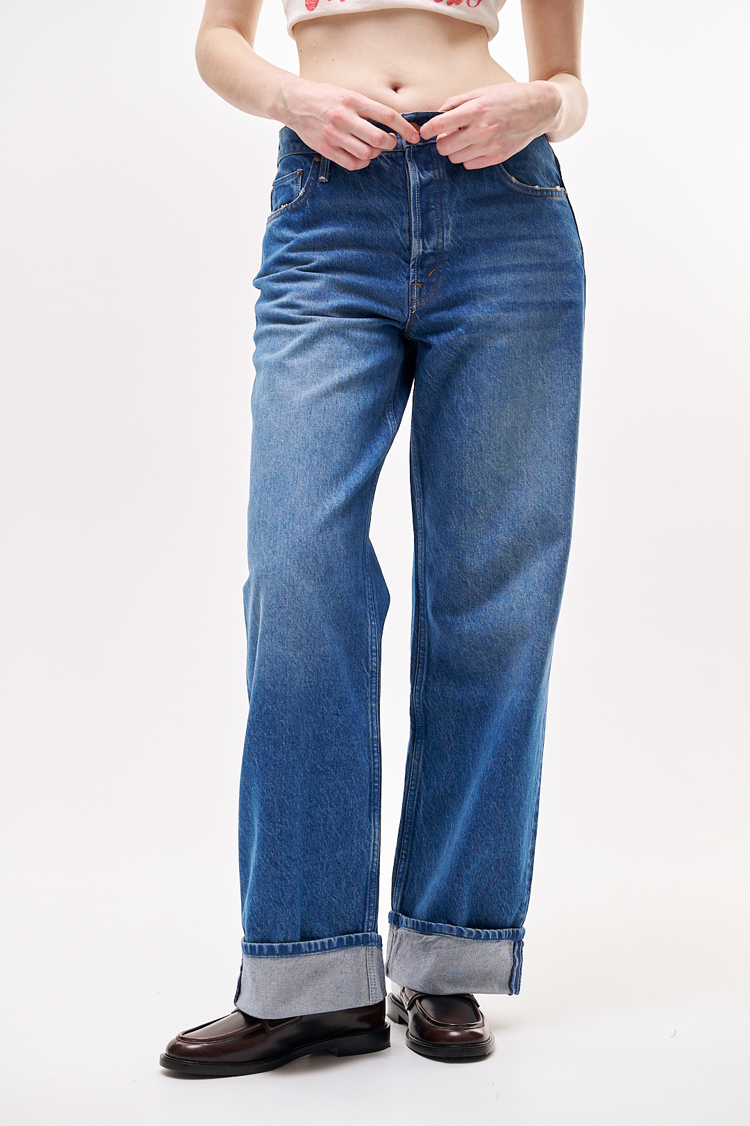 MOTHER Джинсы The Smooth Skimp прямого кроя и широкими отворотами