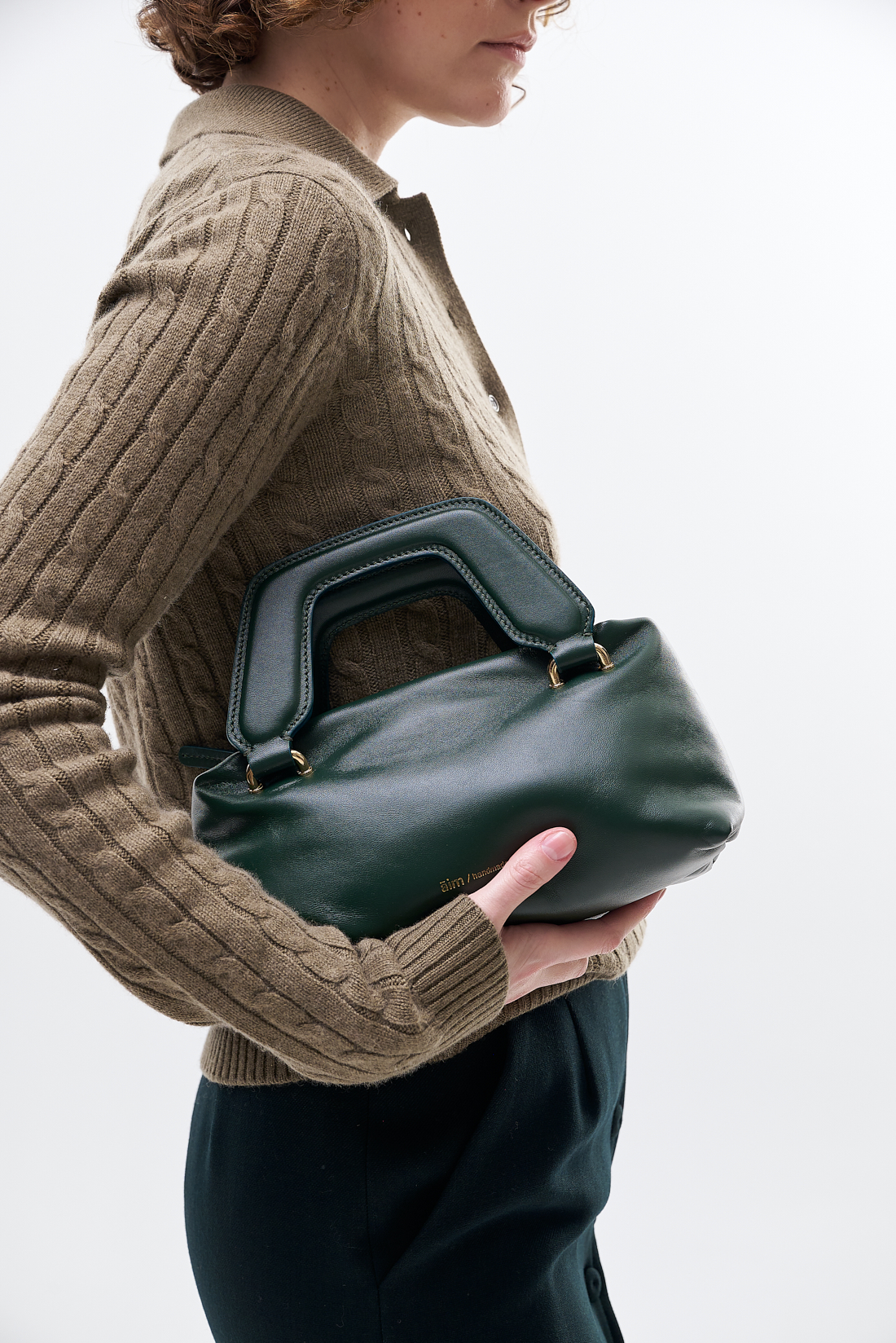 Āim Сумка ALICE nano из премиальной кожи наппа бутылочного оттенка