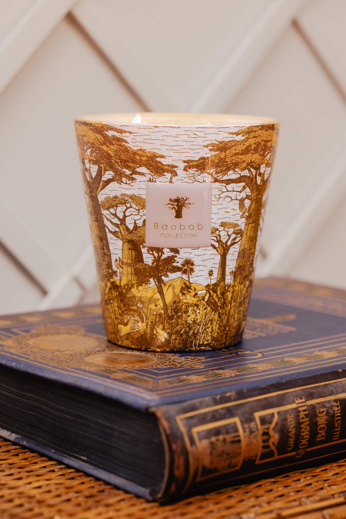 BAOBAB Свеча ароматическая Sacred Trees Bounkani: зеленый инжир, сандал, листья орешника