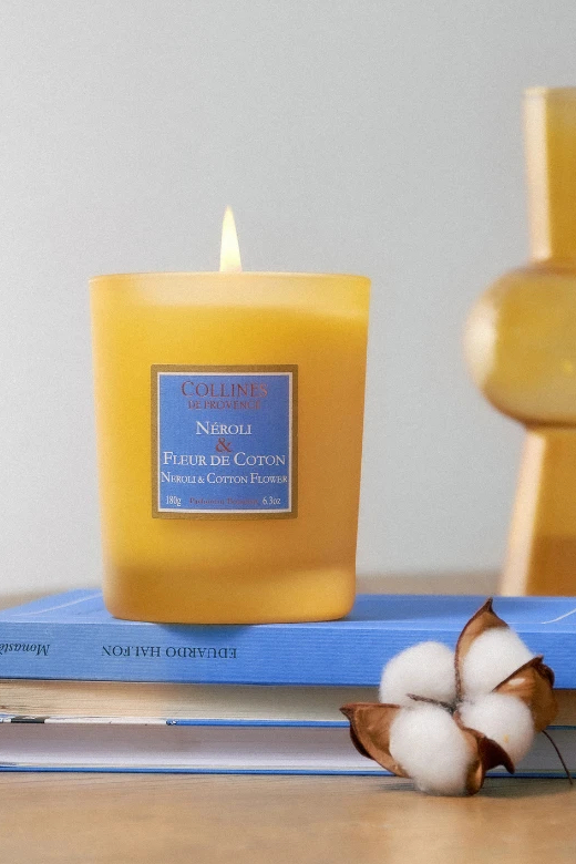 COLLINES DE PROVENCE Свеча ароматическая Neroli and Cotton