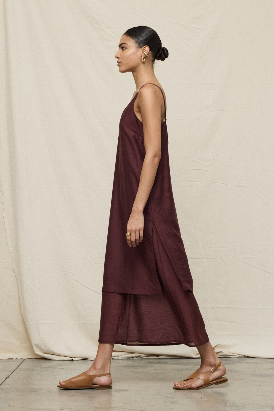 OTTOD'AME Платье из воздушного лиоцелла оттенка марсала с двойной юбкой