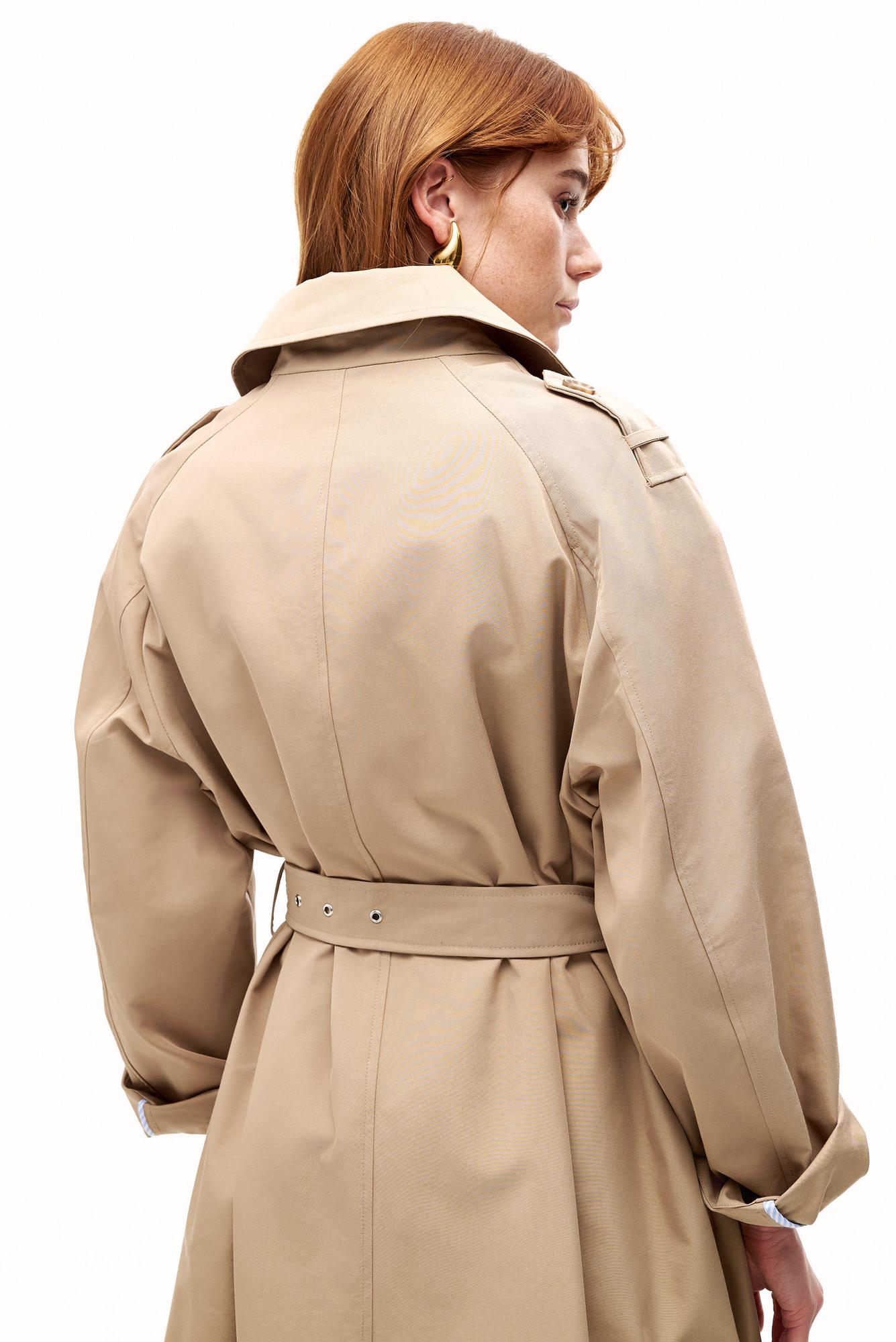 OTTOD'AME Тренчкот двубортный с рукавами реглан из габардина песочного оттенка