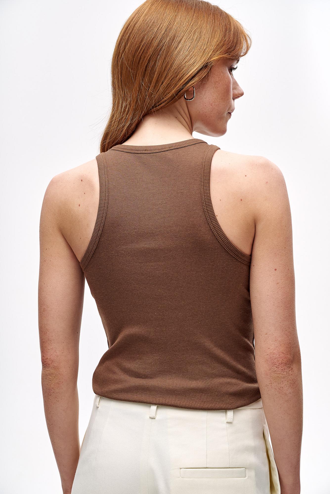 OTTOD'AME Майка с американской проймой из плотного хлопка в рубчик оттенка шоколада