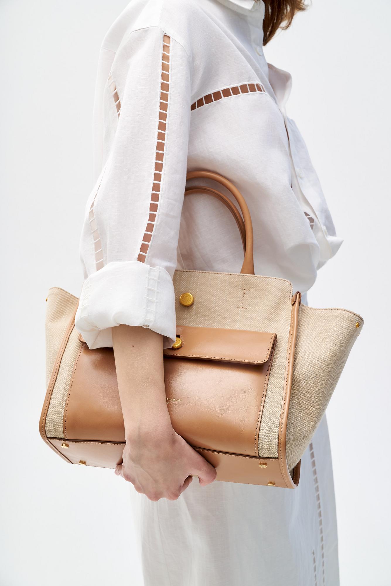 GIANNI CHIARINI Сумка CHER medium  из хлопка канвас со  вставками из лаковой  кожи