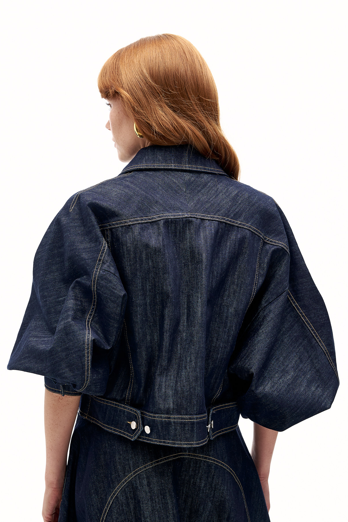 TELA Куртка-кроп BIANCA из органического крафтового денима с контрастной отстрочкой