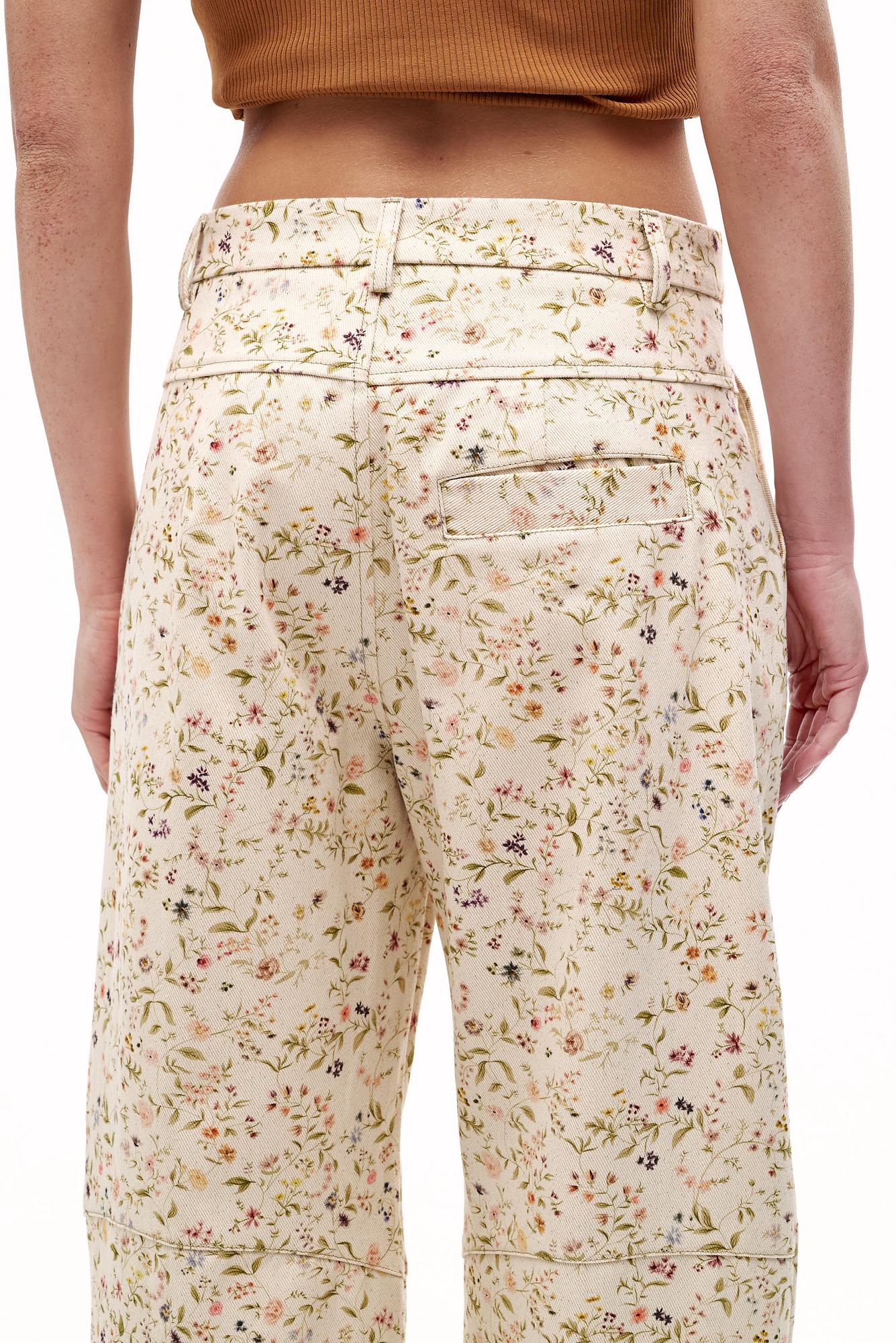 TELA Брюки COSMO из необработанного органического хлопка с цветочным принтом