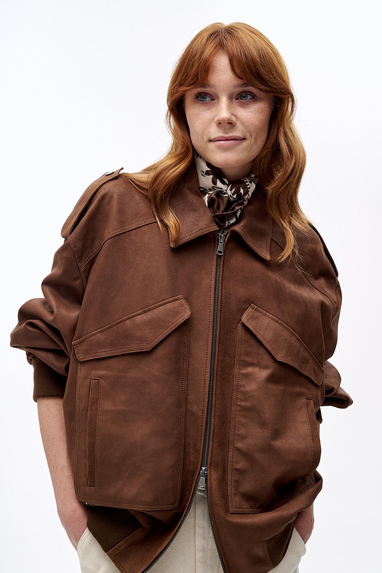 TELA Куртка-бомбер BLOSSOM из вощеной премиальной замши оттенка коньяка