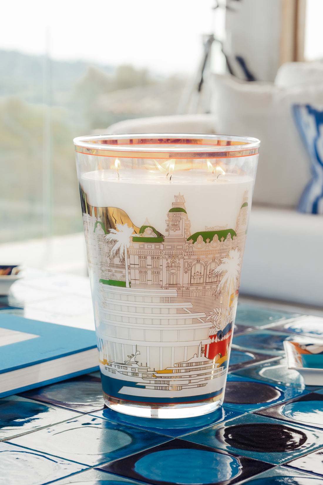 BAOBAB Свеча ароматическая Monaco: лимон, морская соль, мускус