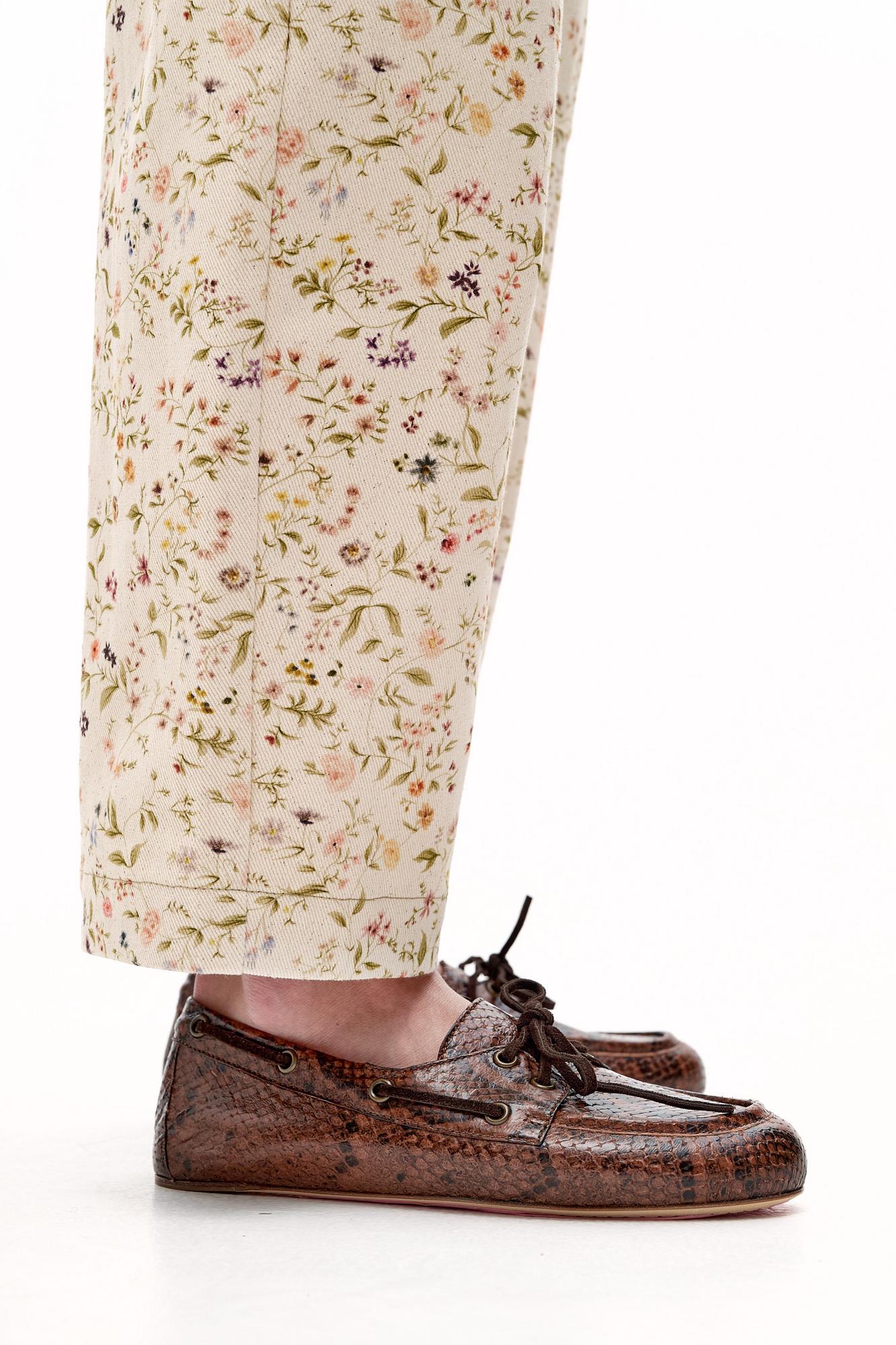 3JUIN Мокасины boat shoes ALEX из кожи с тиснением под питона оттенка какао