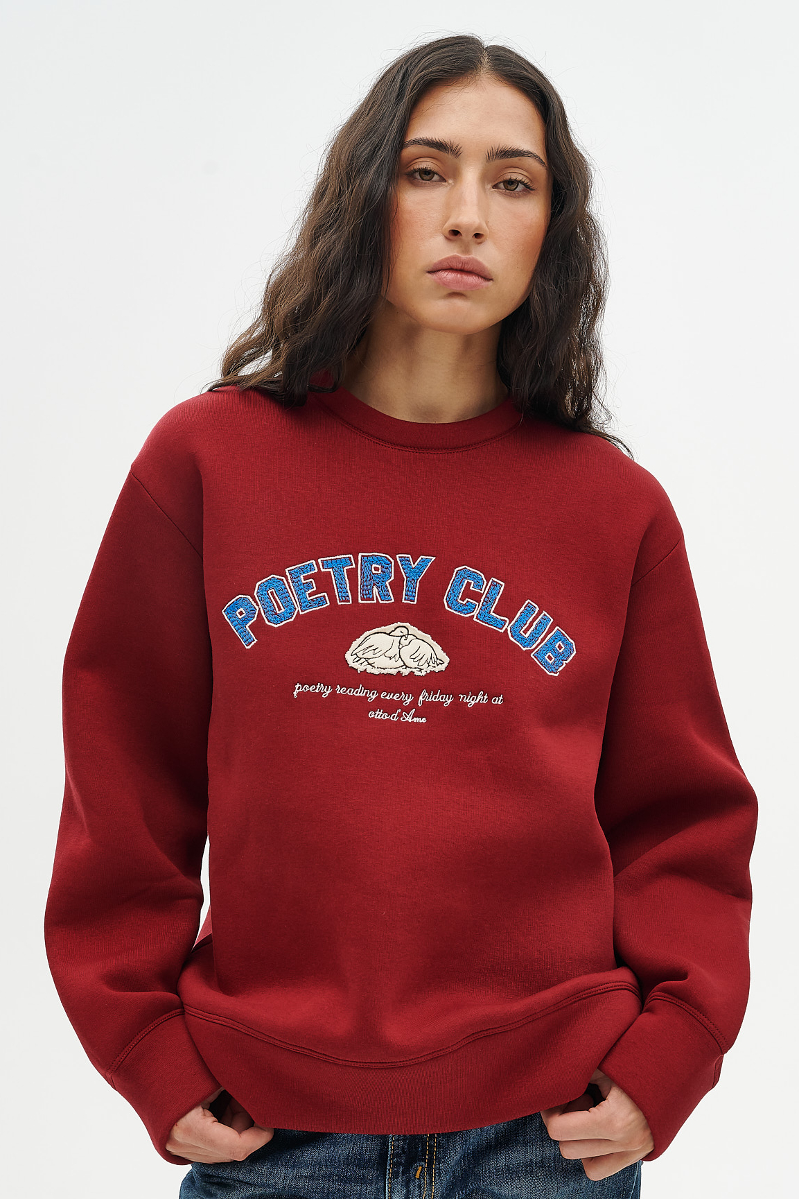 OTTOD'AME Свитшот свободного кроя с фирменной вышивкой «Poetry Club»
