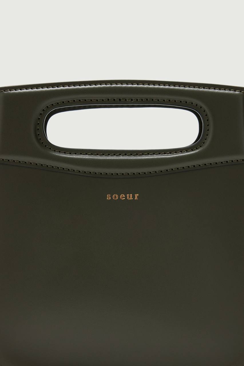 SOEUR Сумка CHERI mini из гладкой кожи с прорезной овальной ручкой