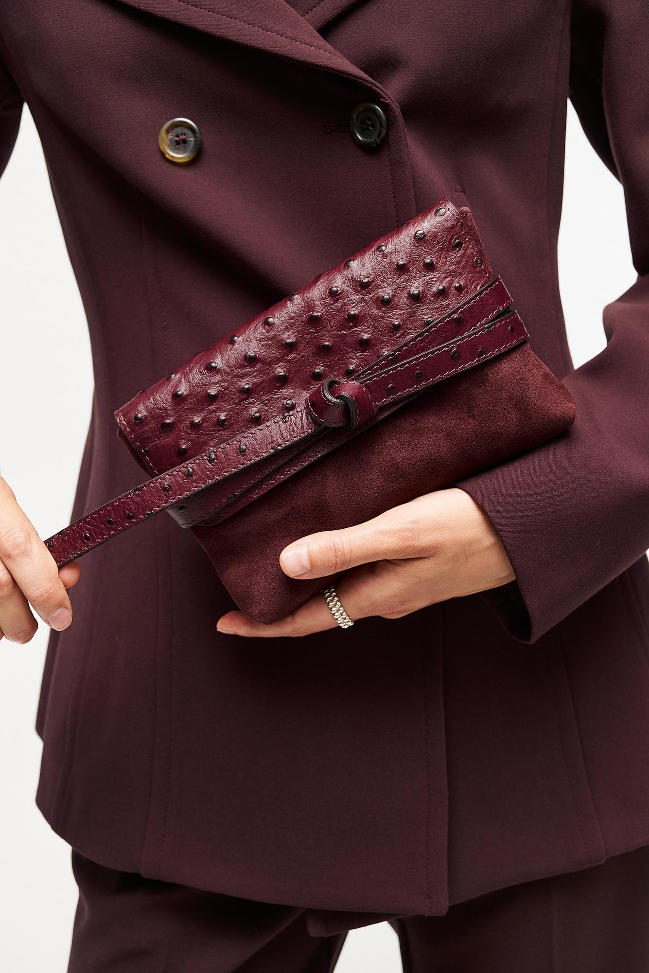 GIANNI CHIARINI Клатч BELTY из комбинированной замши и кожи с тиснением под страуса оттенка бургонского вина