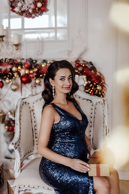 Синее платье в пайетку