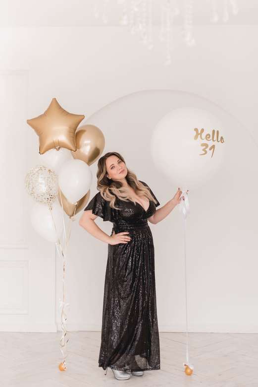 Черное стретч платье в пайетку