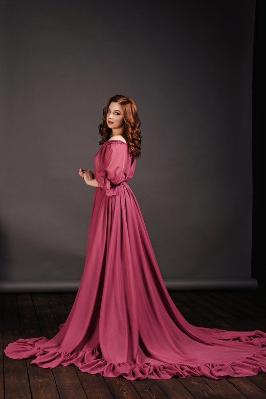 Платье цвета пепельная роза