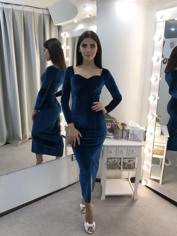 Бархатное изумрудное платье