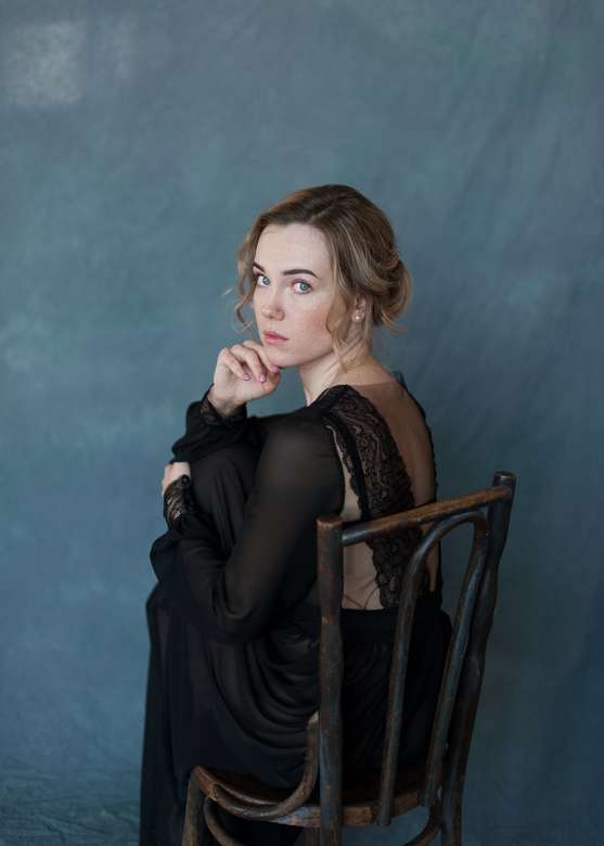 Черное шифоновое будуарное платье