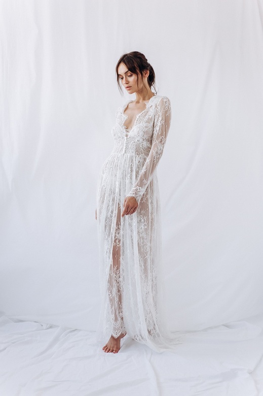 Кружевное будуарное платье с рукавом