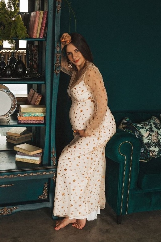 Звездная накидка с молочным платьем