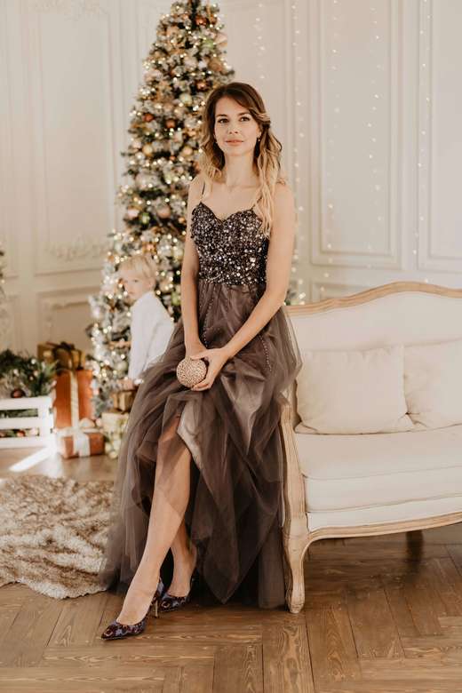 Серое графит фатин расшитый верх пайетка на тонких лямках