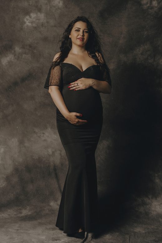 Черное платье с крылышками