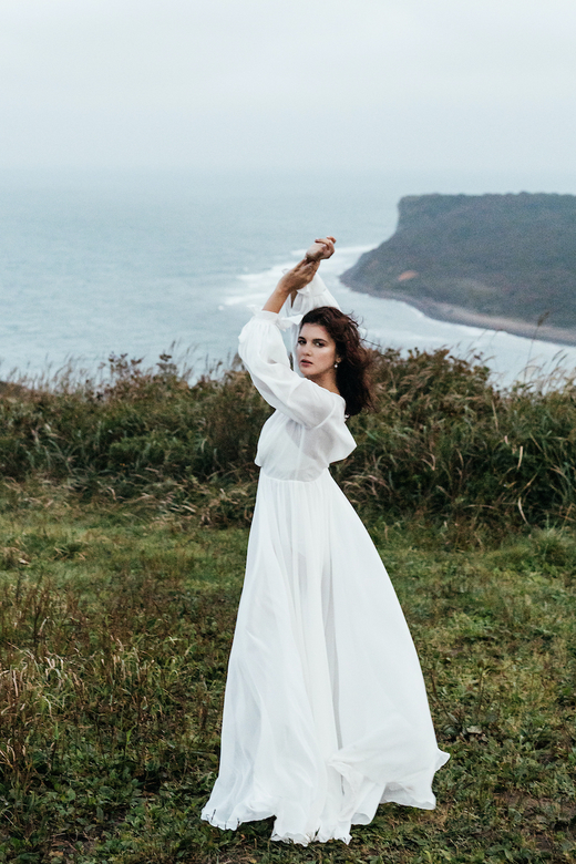 Молочное шифоновое платье