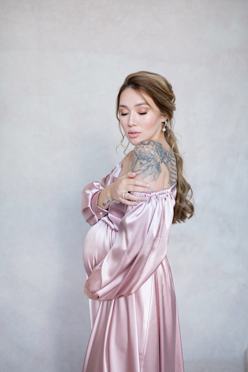 Жемчужное шелковое платье