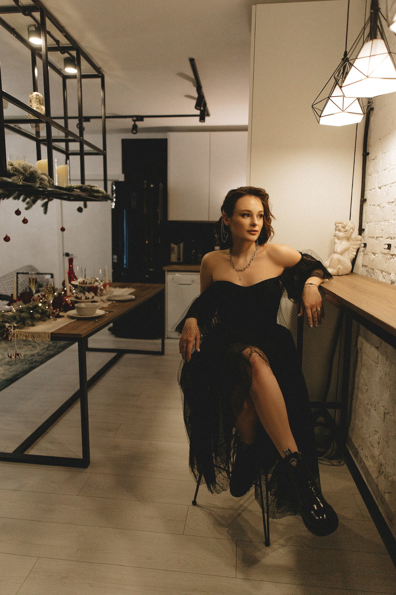 Черное миди платье в сеточку