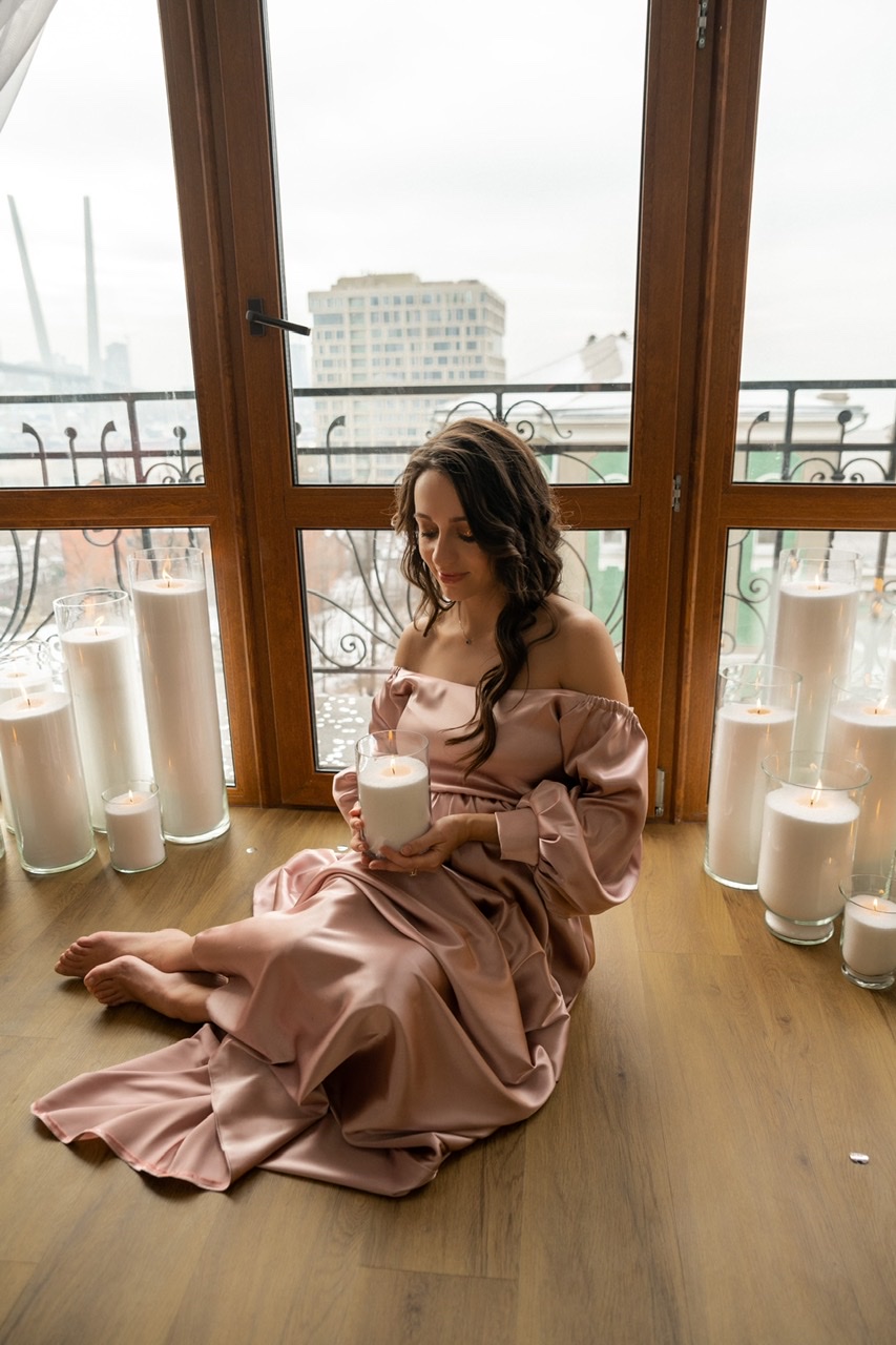 Жемчужное шелковое платье