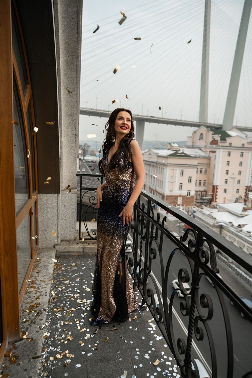 Синее пайетки золотой градиент клинья