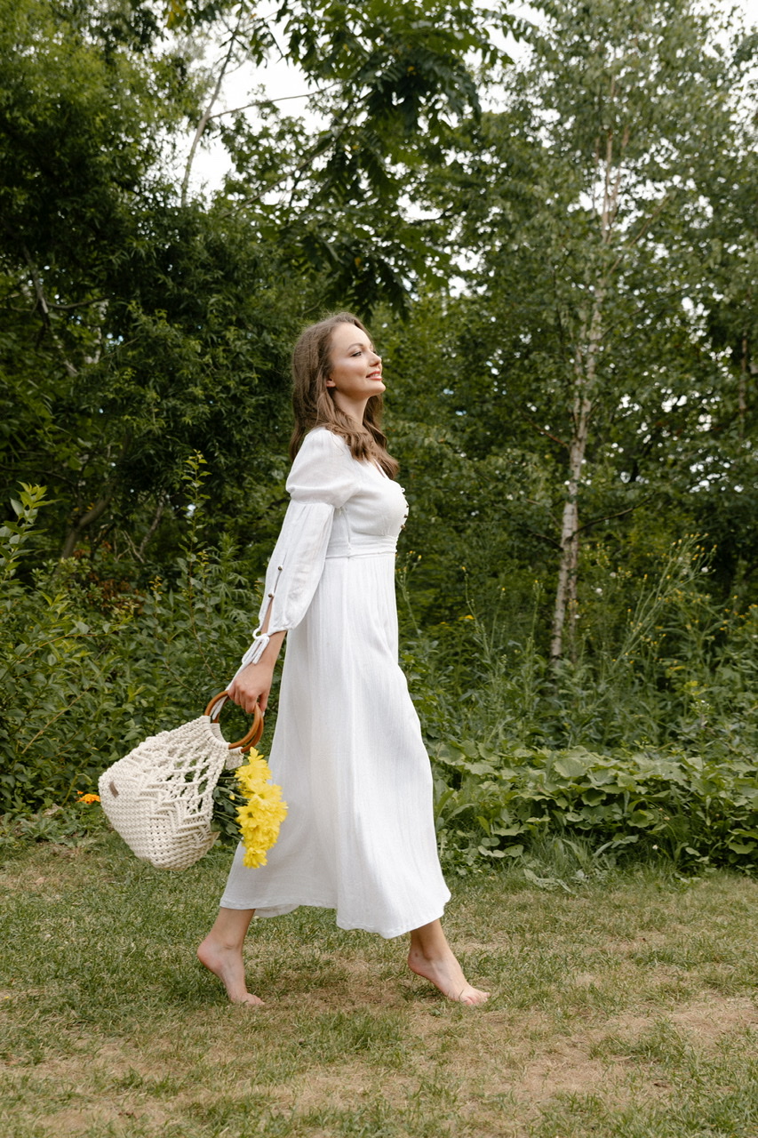Молочное платье в стиле кантри