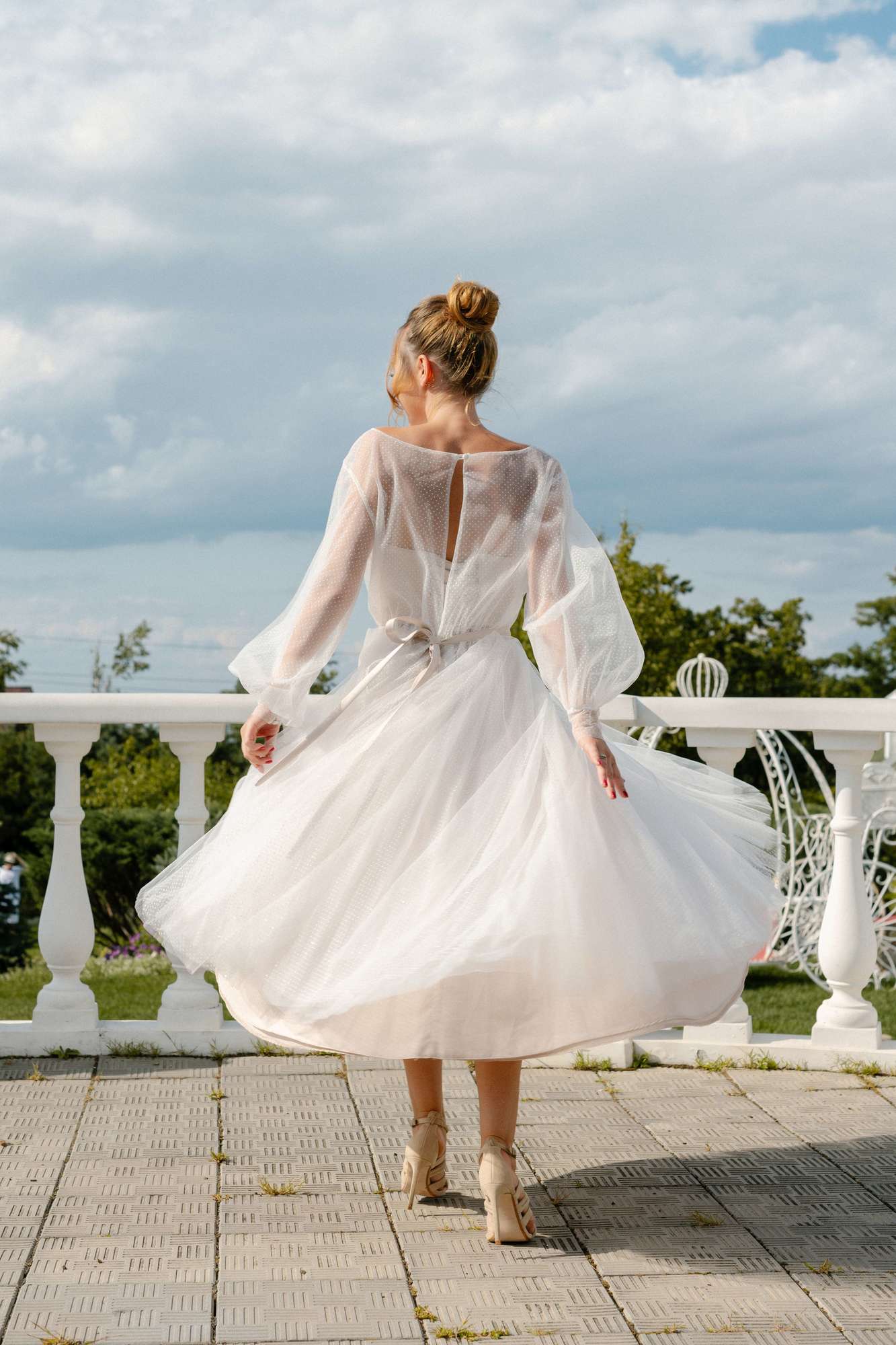 Воздушное миди платье в горох