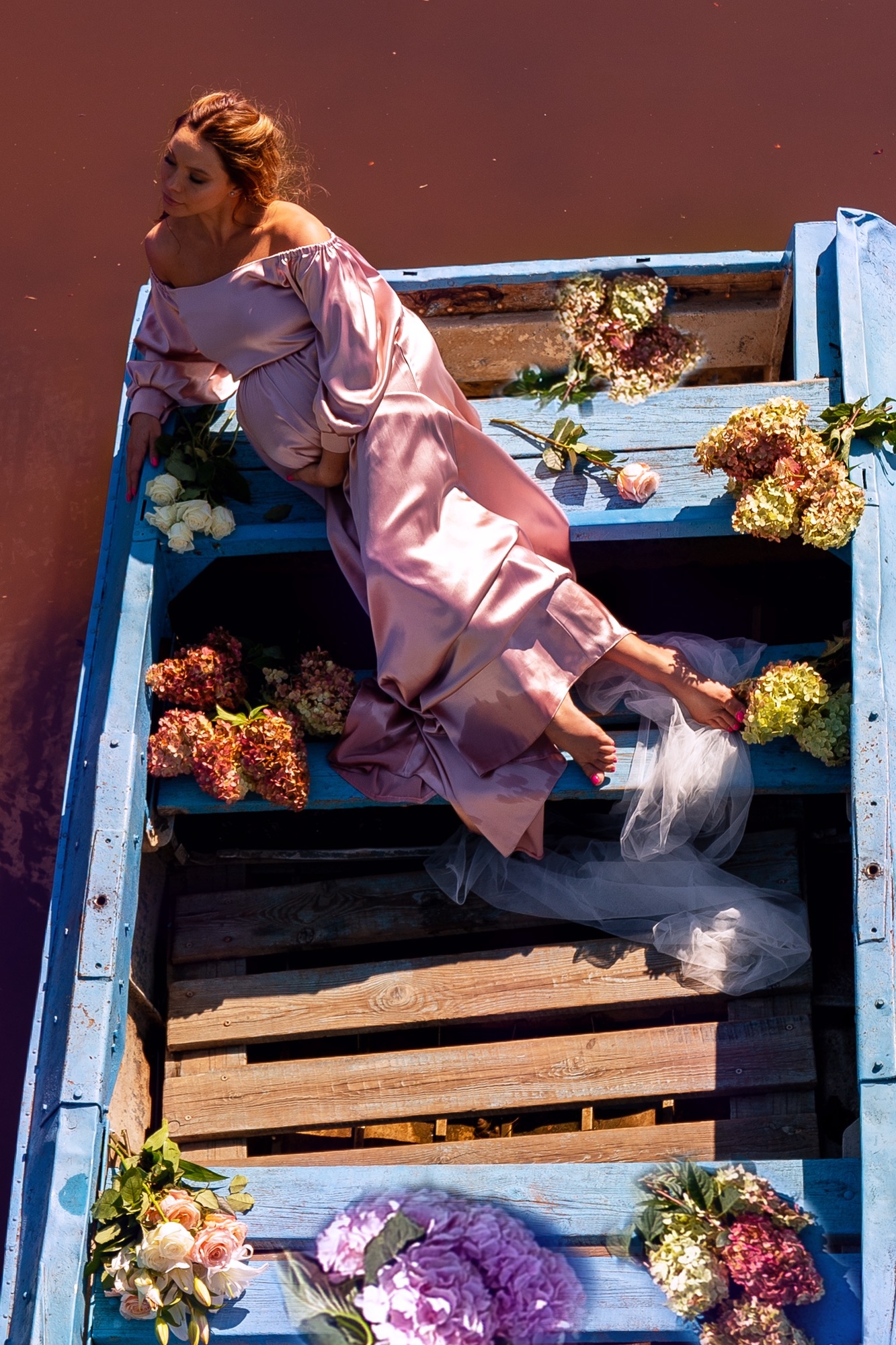 Жемчужное шелковое платье