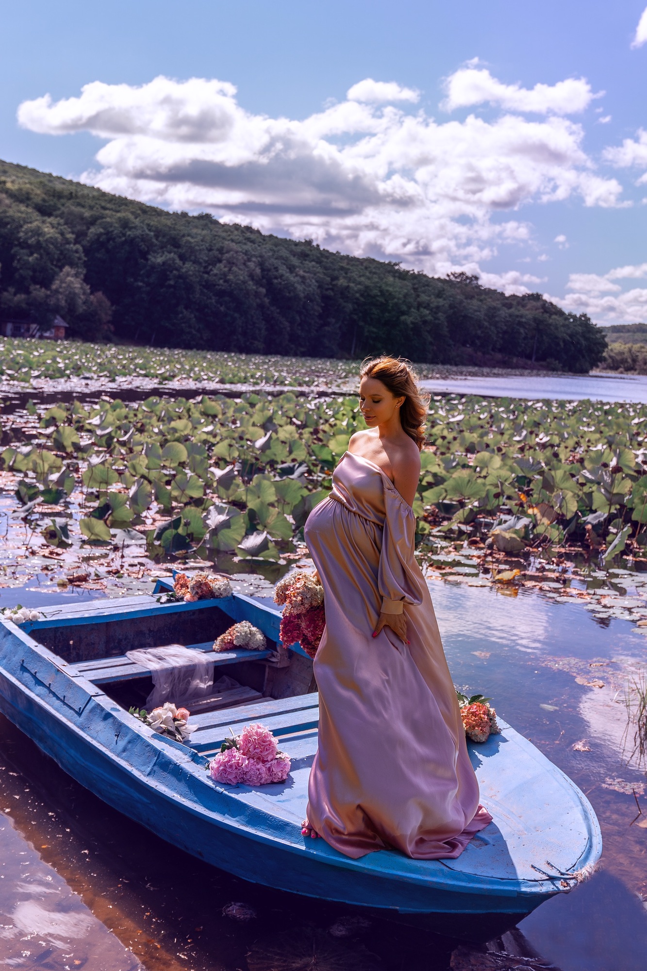 Жемчужное шелковое платье