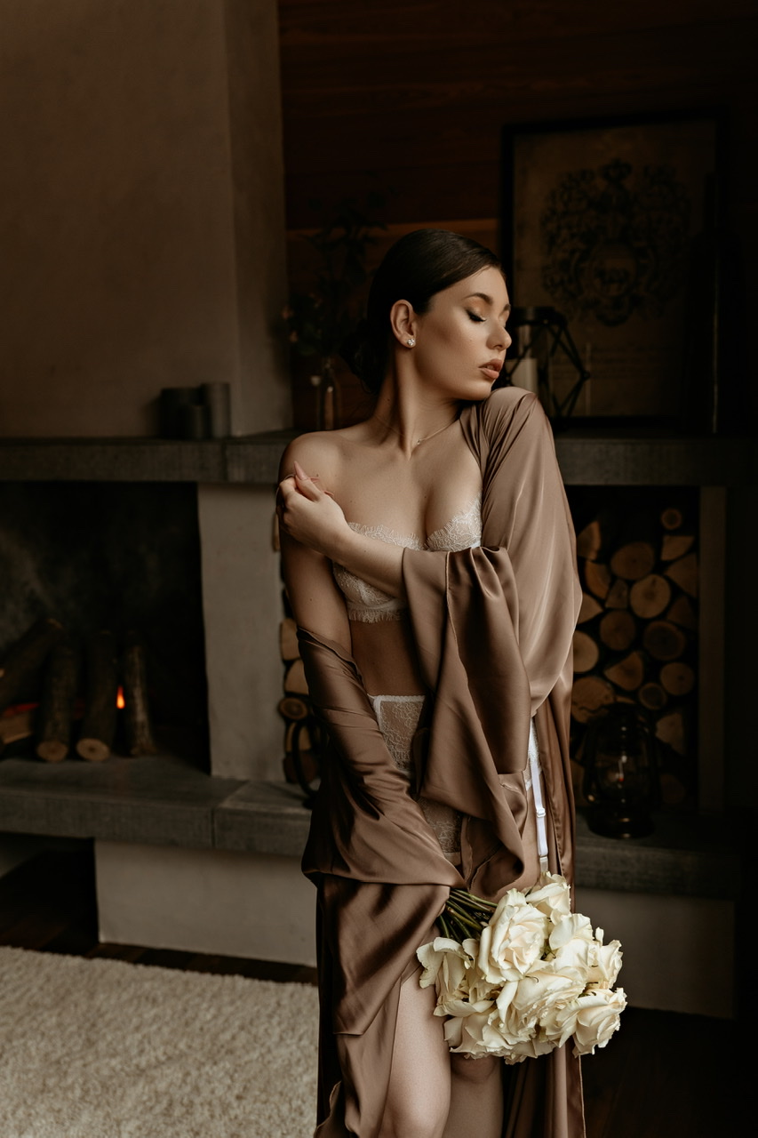 Шоколадный шелковый халат