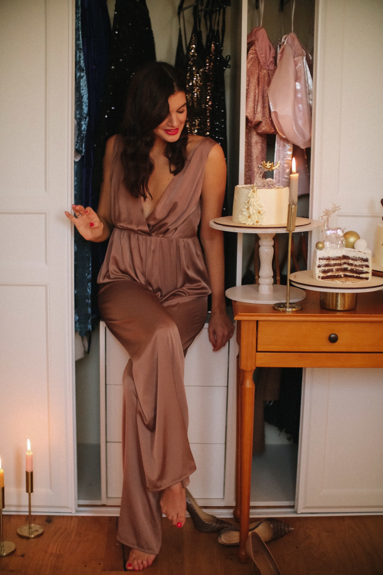 Шоколадный шелковый комбинезон