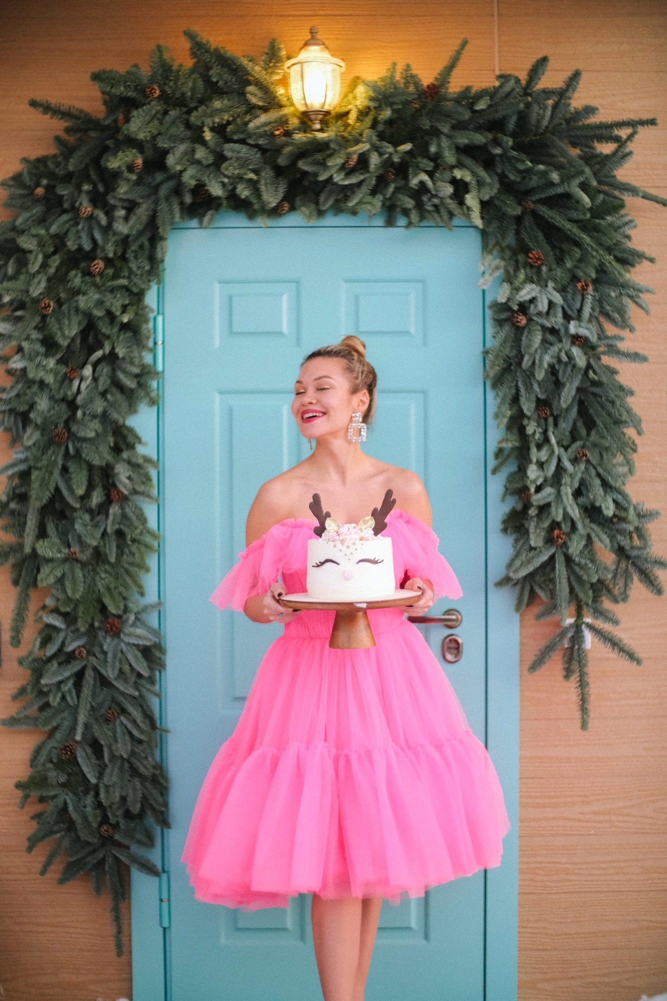 Малиновое короткое, пышная фатиновая юбка