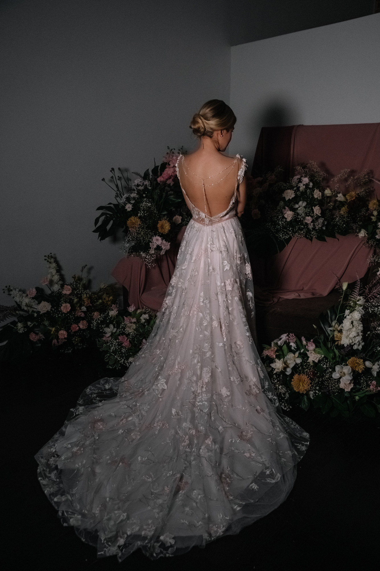 Daria Karlozi цветочное