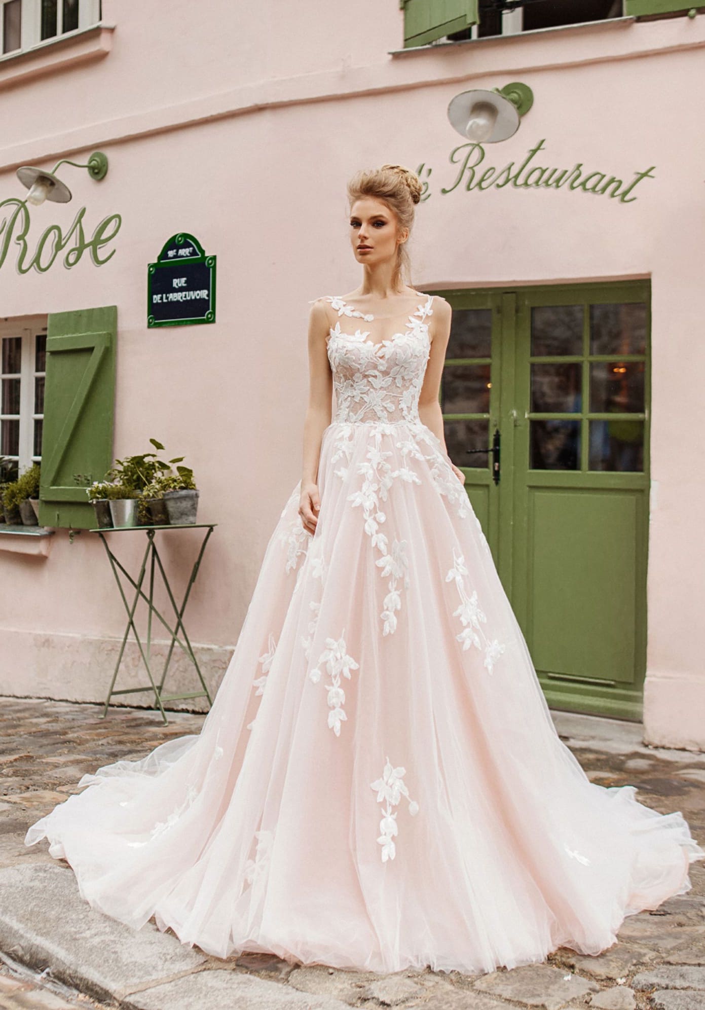 Пудровое фатин пышное платье Bloom