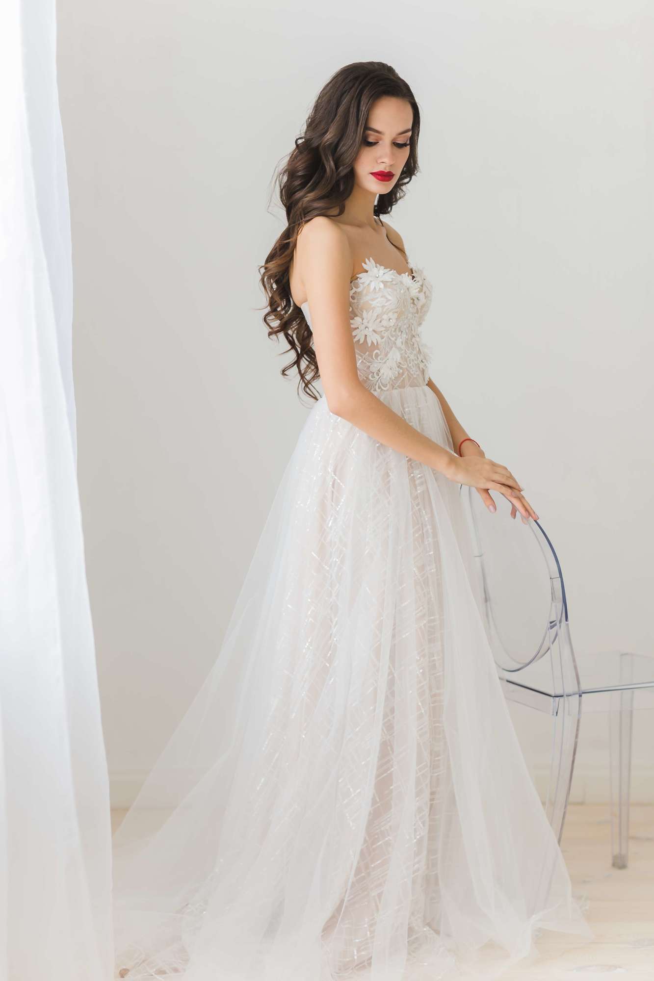 Бежевое фатин платье Sylvia открытый верх